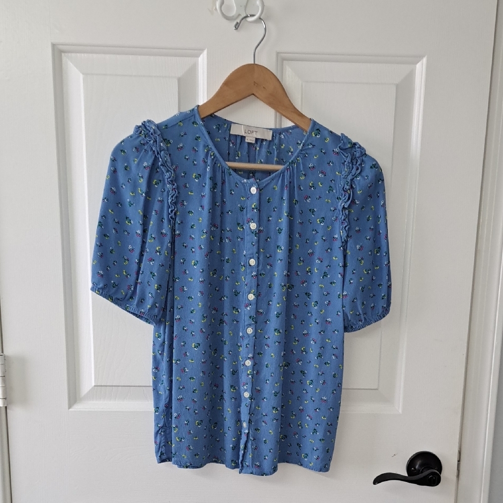 LOFT Blue Floral Ruffle Sleeve Top
